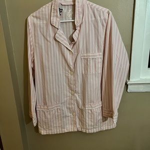 Victoria secert sleep top size small